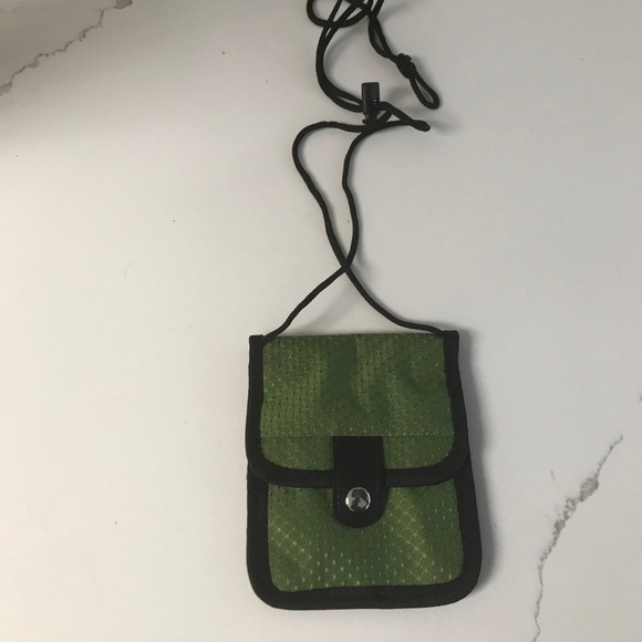 Heys TravelMate Crossbody Olive Green Eco Day Bag Purse Wallet NWOT - Picture 15 of 16